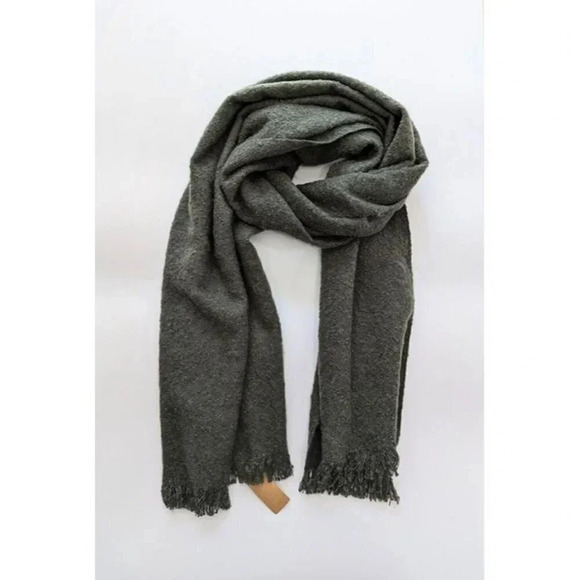 Steve Madden Women's Solid Woven Scarf Olive One Size (MSRP $38) - Picture 2 of 3